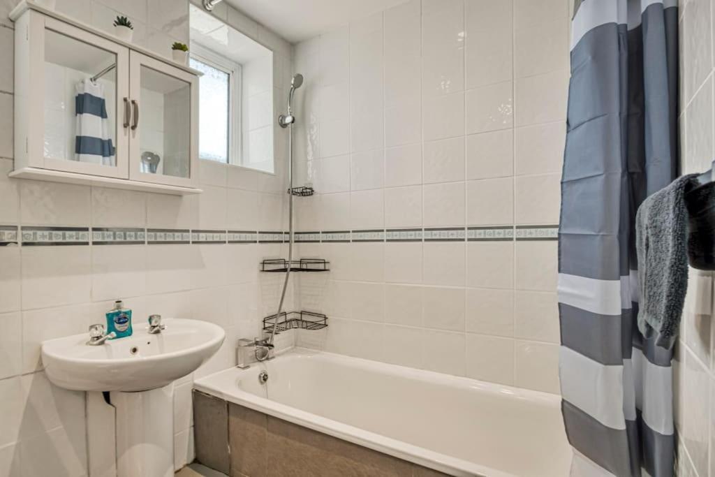 Lovely 3-Bed Clapham Common London Exteriör bild