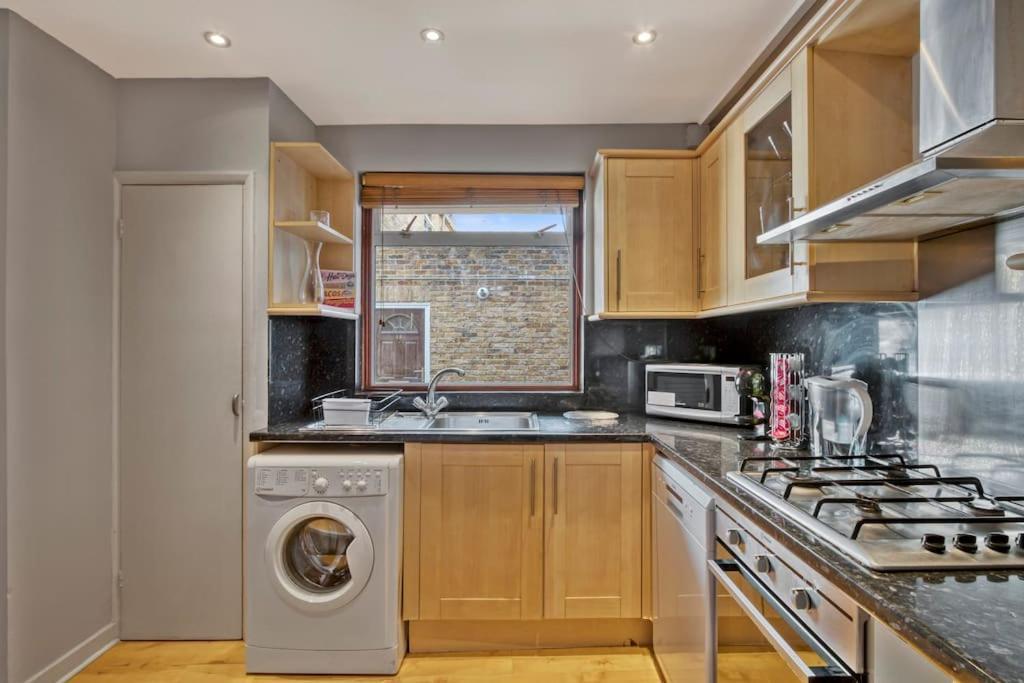 Lovely 3-Bed Clapham Common London Exteriör bild